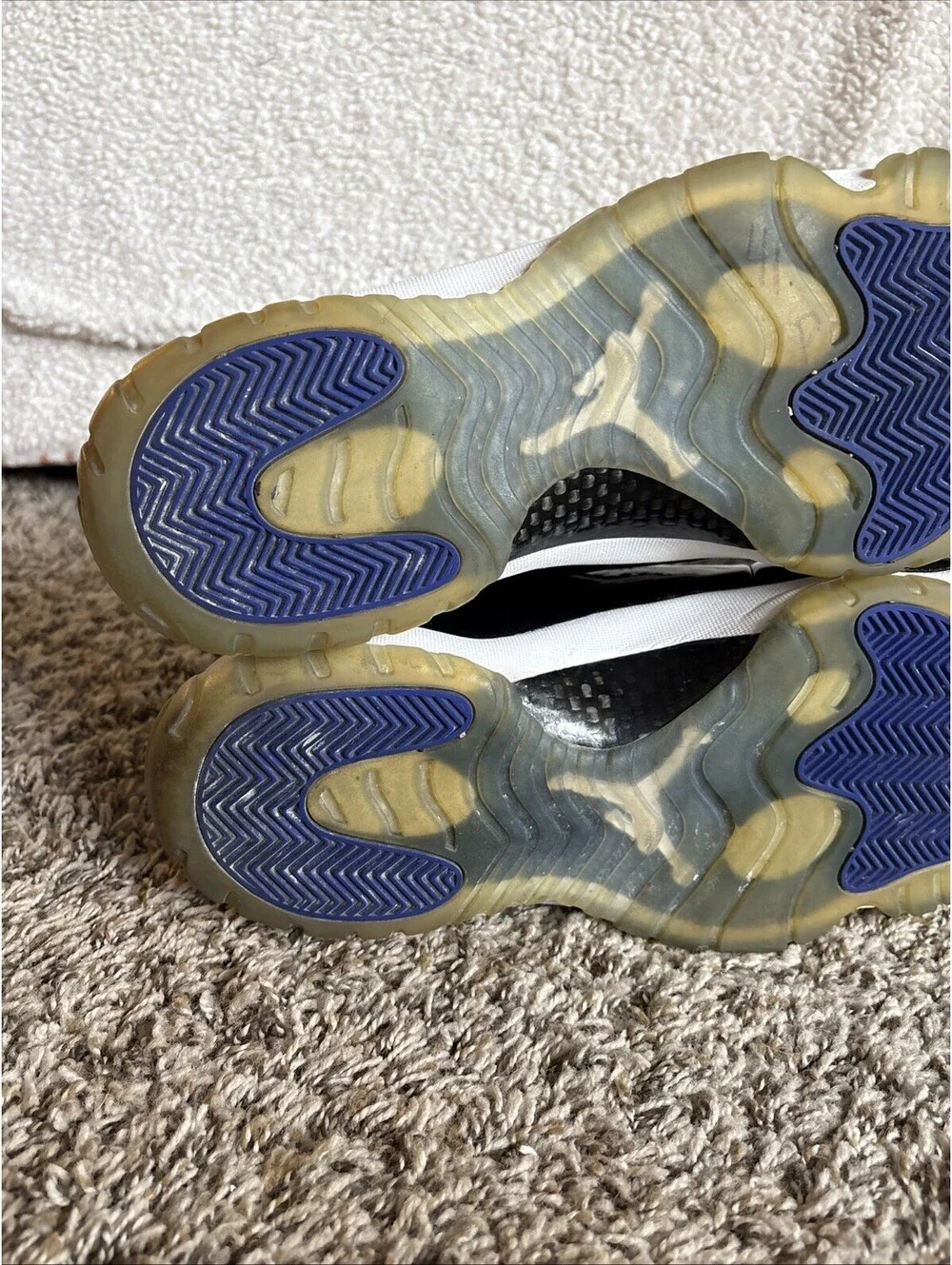 NIKE AIR JORDAN RETRO 11 